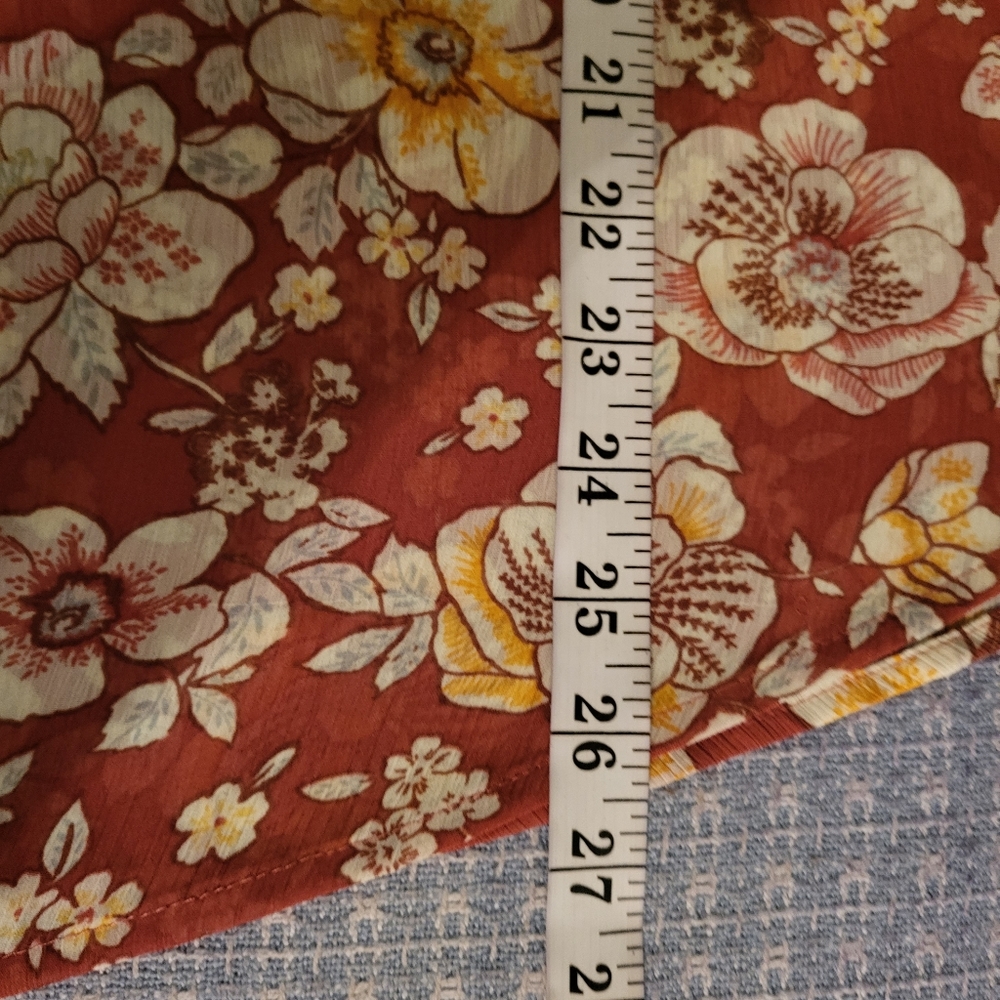Torrid  FLORAL PRINT CHIFFON PLEATED BLOUSE - Picture 10 of 10